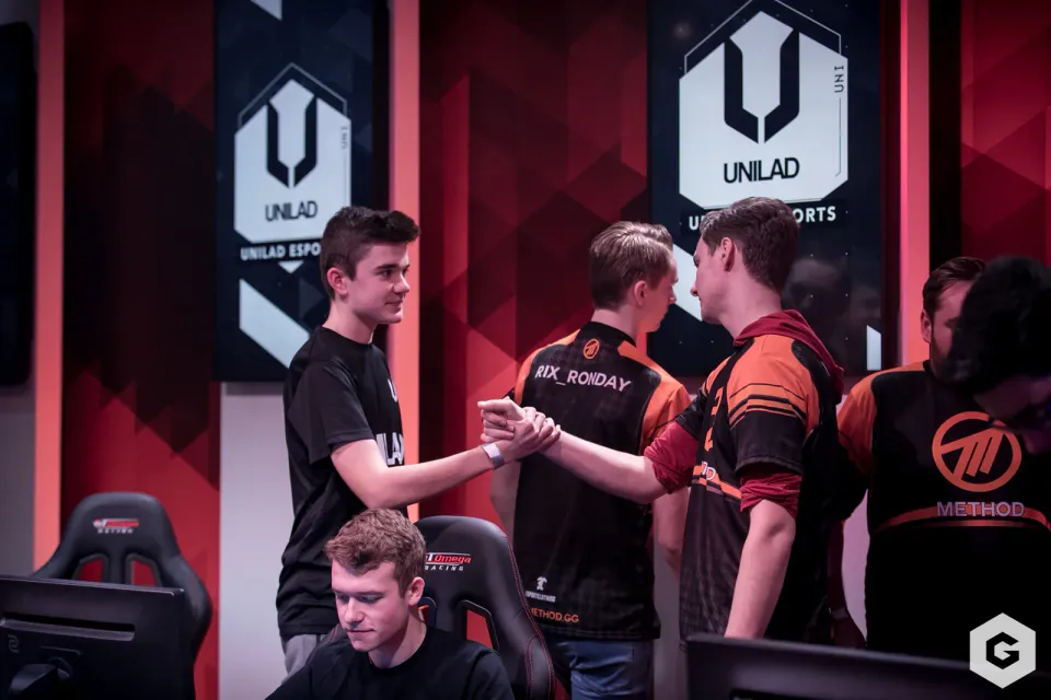 Method team huddle